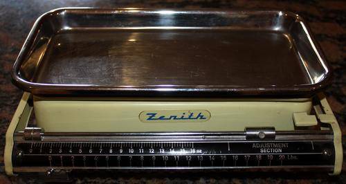 VINTAGE ZENITH KITCHEN SCALE - Made in Germany