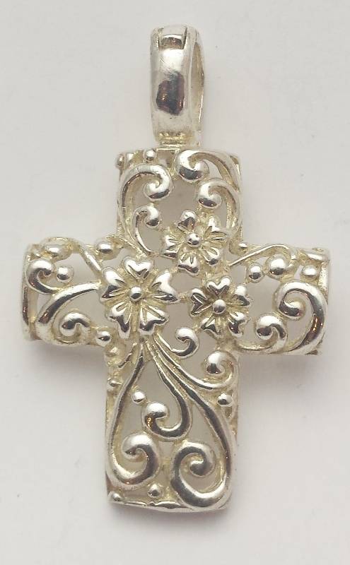 *END OF THE RANGE* 925 STERLING SILVER CROSS PENDANT