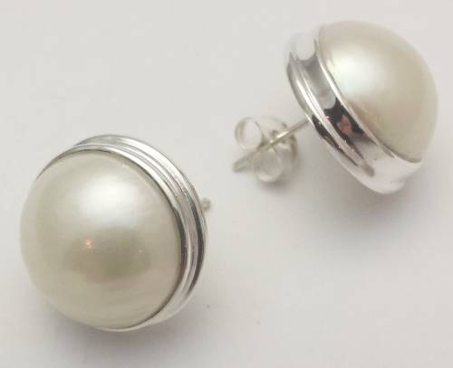 *STUNNING NEW* 16MM 925 STERLING SILVER WHITE MABE PEARL STUDS