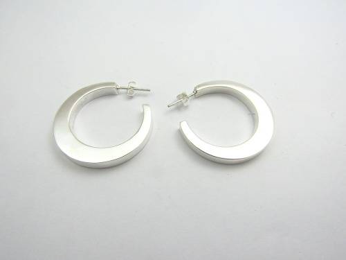 Stunning new sterling silver hooped earrings