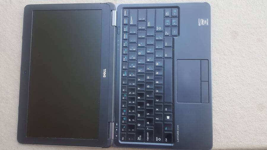 DELL LATITUDE E7240 4TH GENERATION CORE i5-4300U/12.5" SCREEN/ 4GB RAM/128GB SSD/WIN 10 PRO