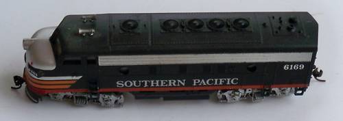 Athearn F7 A --  SOUTHERN PACIFIC       POWERED UNIT