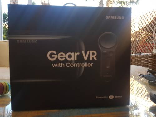 Latest Samsung gear VR with controller