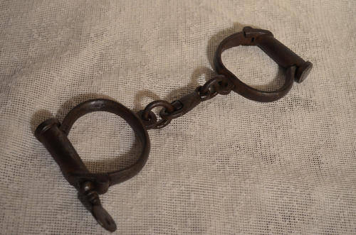 Vintage Hiatt Thompson handcuffs no. 8 with key