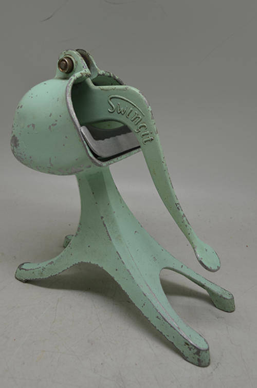 Vintage Swingit juicer