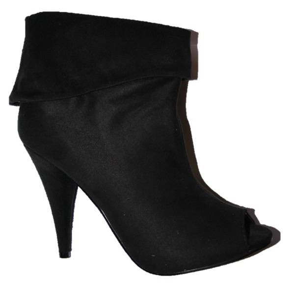 BRAND NEW FASHIONABLE SUIDE SHOE - SIZE 5 - BLACK