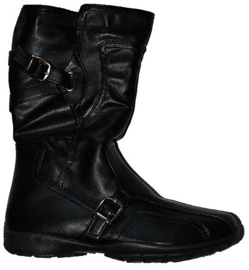 BRAND NEW FASHIONABLE BOOTS - SIZE 6 - BLACK