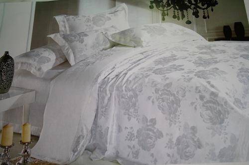 4PCE EMBOSED VICTORIAN DUVET COVER SETS - QUEEN BED SIZE