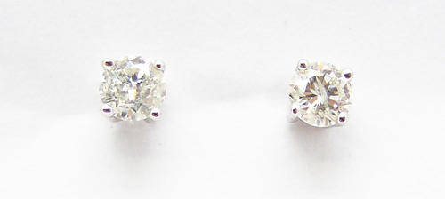***BARGAIN***0.56cts - White Gold Diamond Stud Earrings
