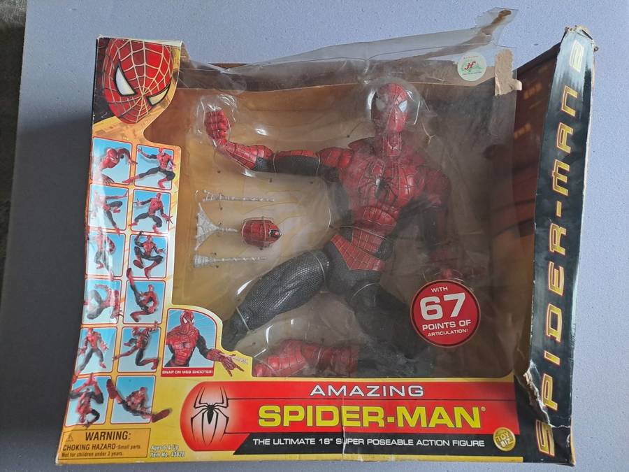 Action Toys 2004 Spider Man 2, 18` Super Poseable Action Figure