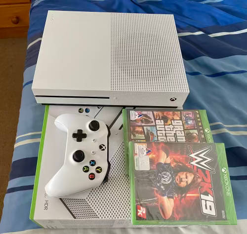 XBOX ONE S (1TB) good condition