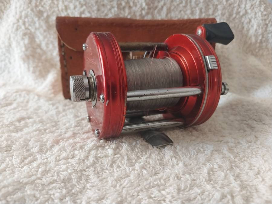 ABU GARCIA RED PIN FISHING REEL