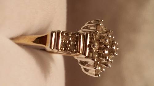 *Reduced*BEAUTIFUL ENGLISH VINTAGE DIAMOND CLUSTER RING 9CT YELLOW GOLD.*With Valuation Certificate*