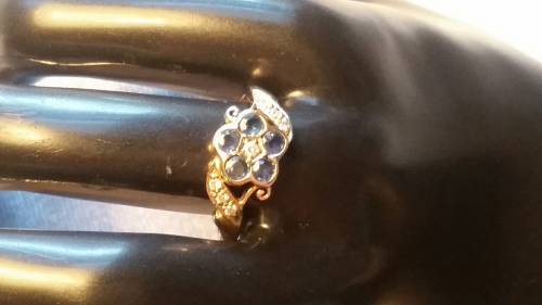 Beautiful Cornflower Blue Sapphire and Diamond Flower Ring
