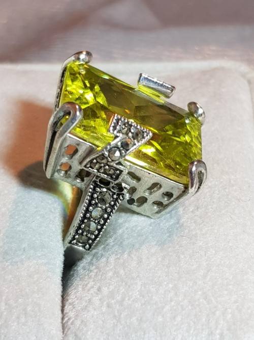 Silver Peridot Green Zirconia and Marquizite Ring