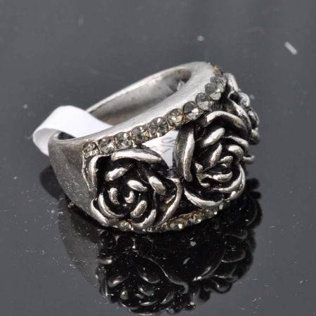 18ctWGP Rose Flower & Diamante Cocktail Ring - Size 9