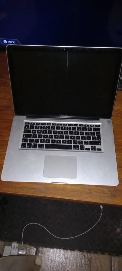 ---READ DESCRIPTION--Macbook pro for Spares