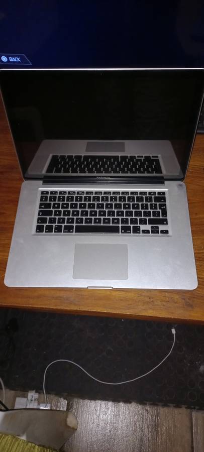 ---READ DESCRIPTION--Macbook pro for Spares
