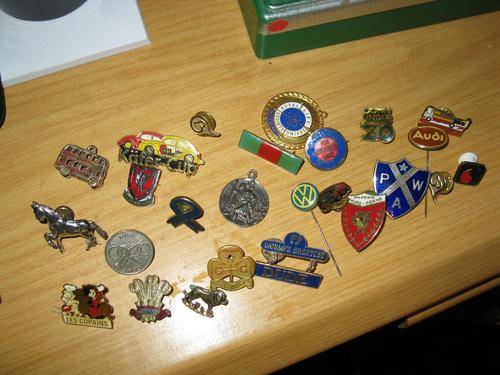 LAPEL PINS ASSORTED