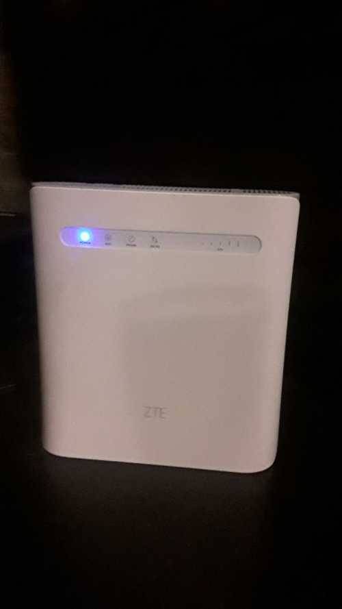 ZTE MF 286F Wireless Router CAT6