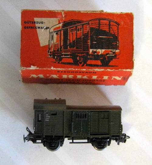 Marklin - Plastic and Tinplate - Goods Train Luggage Van - HO