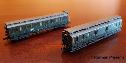 2 x DB Clerestory Type Coaches (Job Lot)