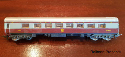 Lima SWB Trans Karoo Dining Car - HO Scale