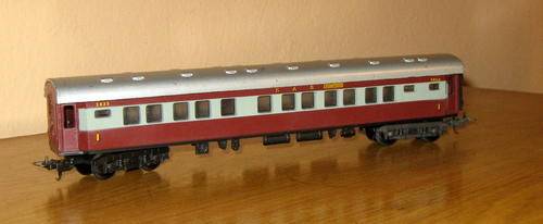 Quick Auction!! Lima - Trans Karoo 1st Class Carriage  - HO/ OO