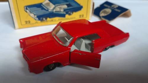 MATCHBOX Lesney 1-75 Series regular Wheels #22 with Original box