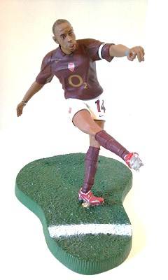 THIERRY HENRY ARSENAL FC SOCCER FIGURINE