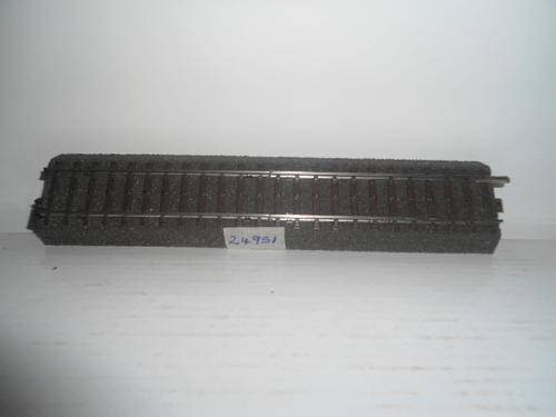 Marklin H0 C-Track 24951 Transition piece to M-Track.
