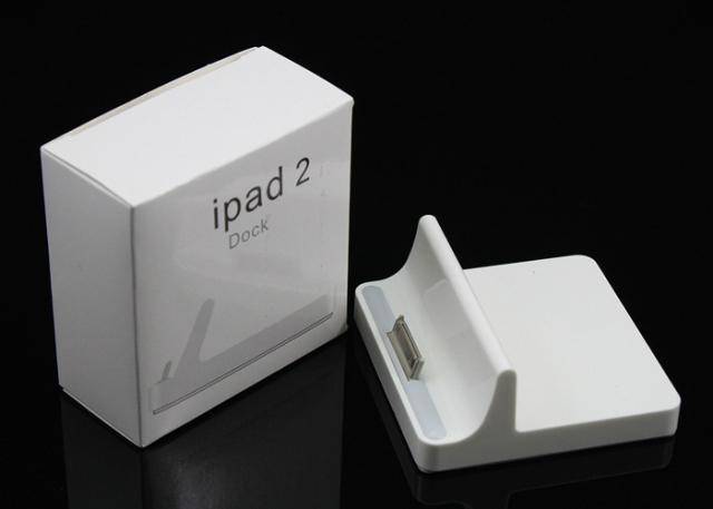 DOCK FOR iPAD1 / iPAD2/ iPAD3- CHARGE/SYNC/AUDIO OUT
