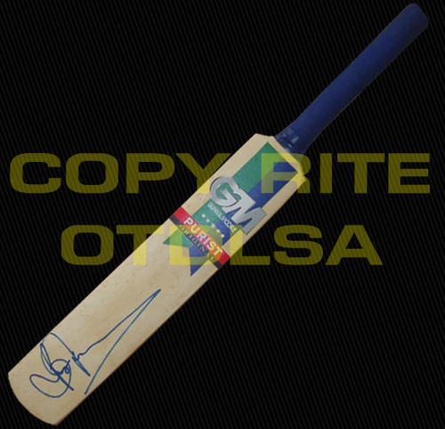 BRIAN LARA SIGNED MINI CRICKET BAT