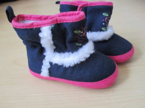 Baby Girl Slippers (Size 4)