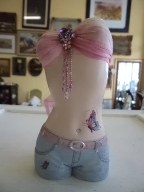 Figurine Holder
