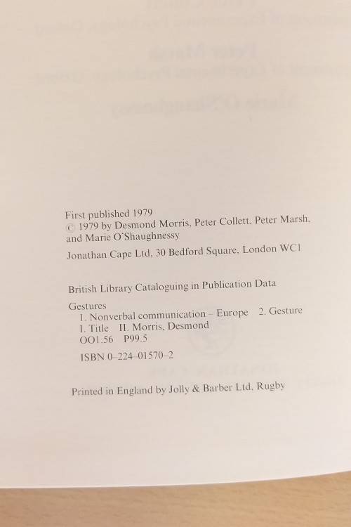 Gestures, Their Origins and Distribution by Desmond Morris, Peter Collett, Peter Marsh (Hardcover)
