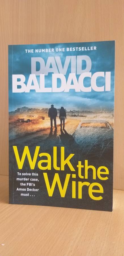 Walk the Wire: David Baldacci (Paperback)
