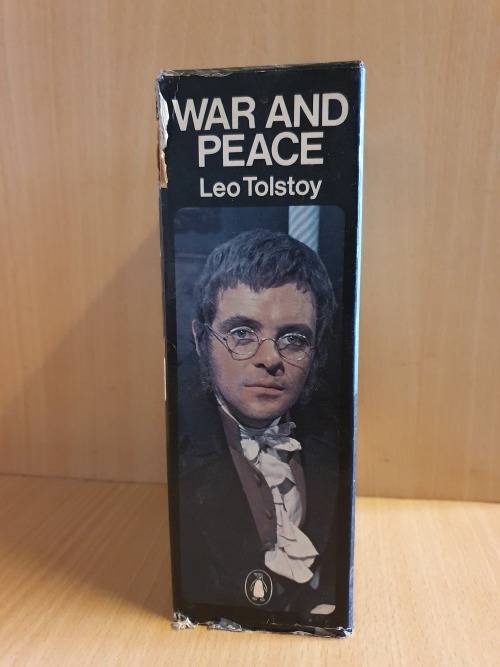 Set of 2 - War and Peace 1 & War and Peace 2 : Leo Tolstoy (Paperback)