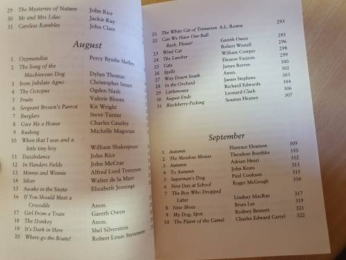 Read Me (10th Anniversary Edition) A Poem for Every Day of The Year (Paperback)