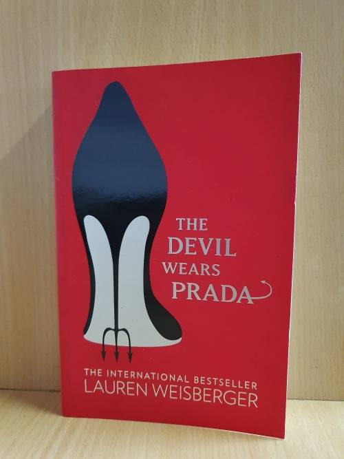 The Devil Wears Prada : Lauren Weisberger (Paperback)