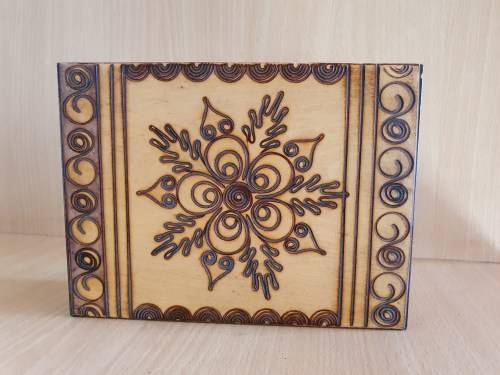 Wooden Box (18cm x 14cm height 6cm)