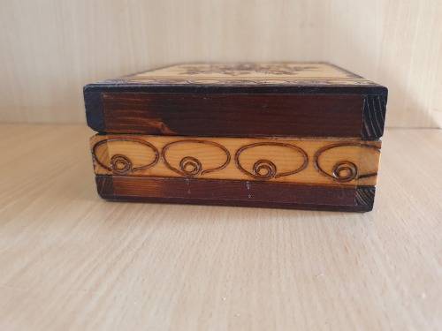 Wooden Box (18cm x 14cm height 6cm)