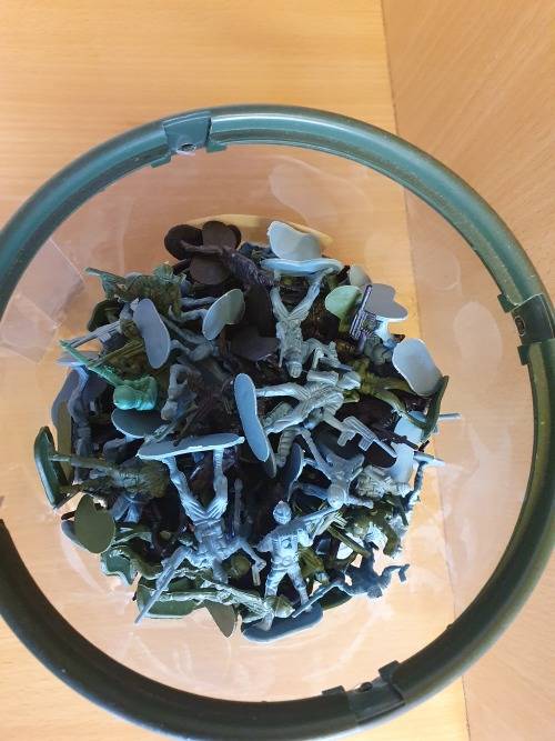 Tub of Plastic Army Men for Boys