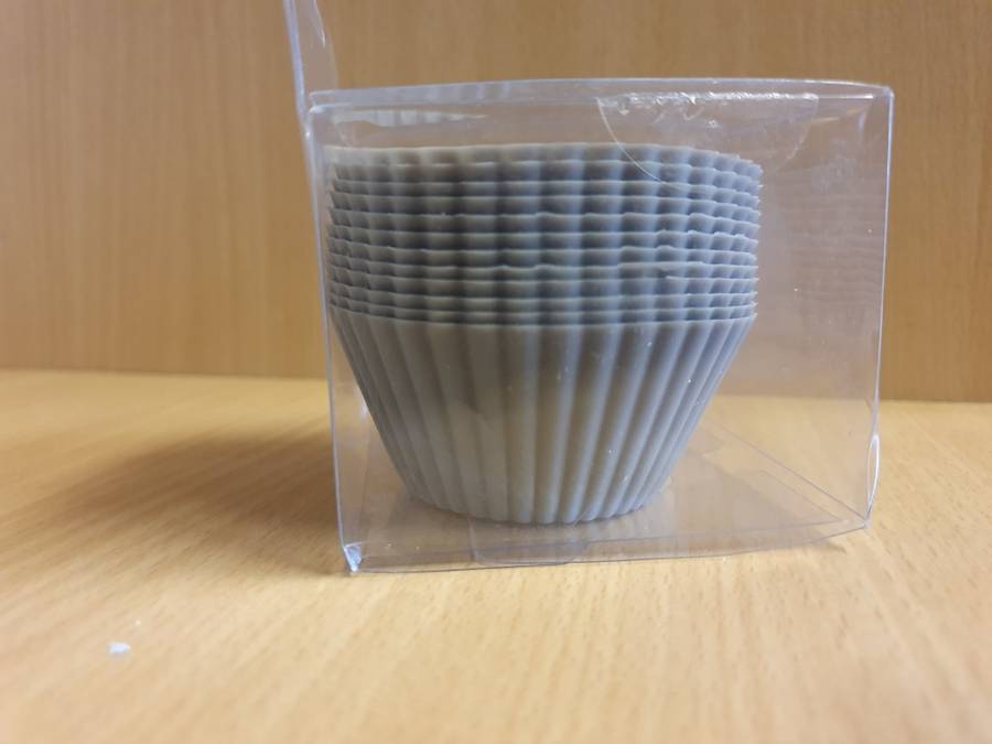 Set of 12 Grey Silicone Holders (for Muffins & Cupcakes) New condition