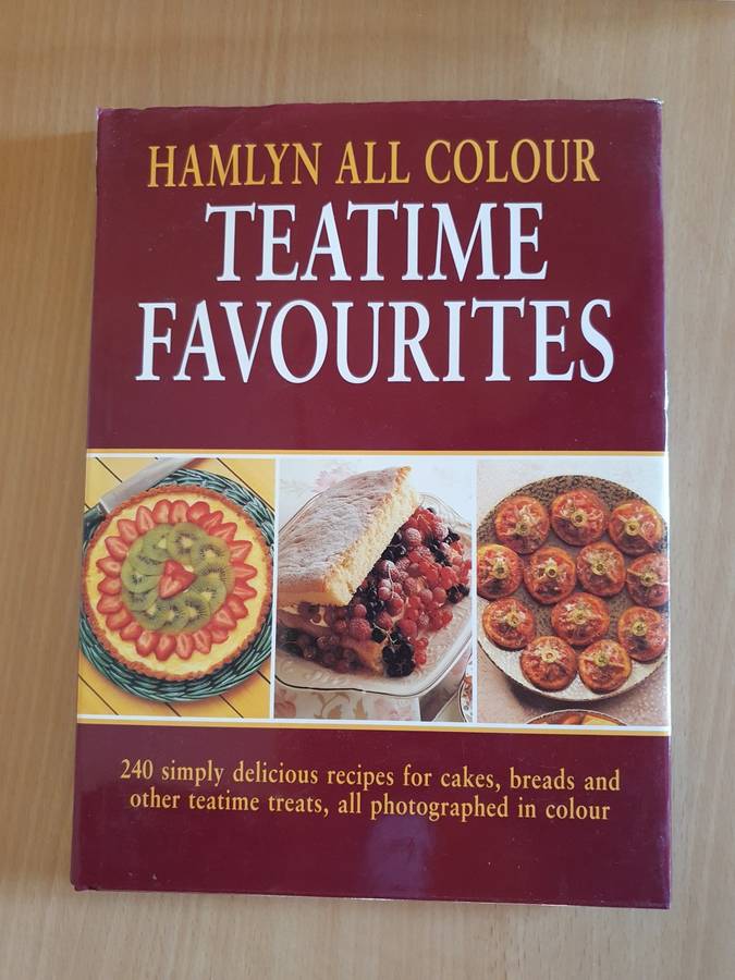 Hamlyn All Colour Teatime Favourites (240 recipes for cakes, breads and other teatime treats)