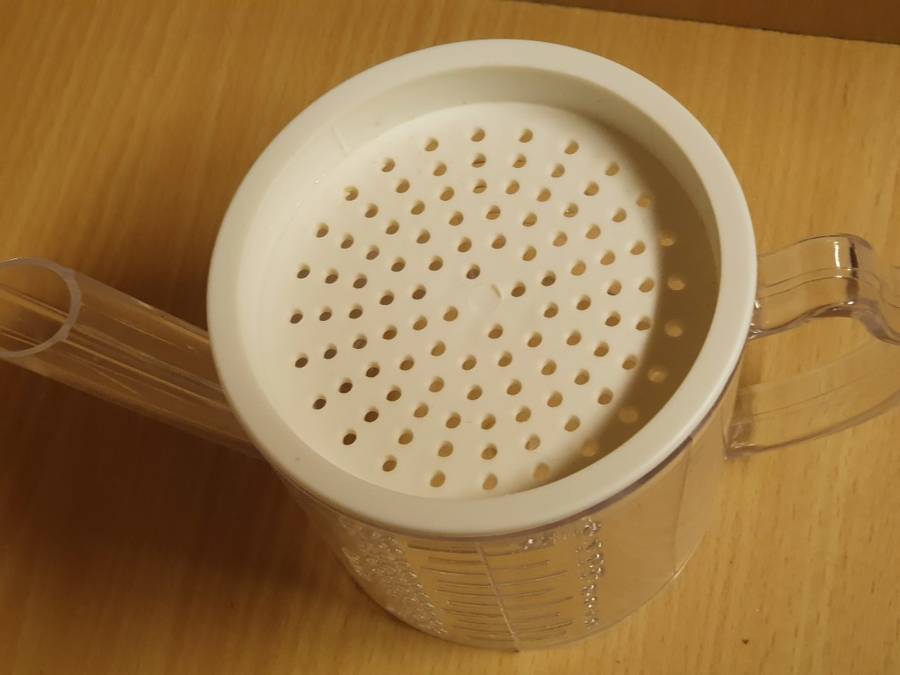 2 Cup Measuring Separator Strainer