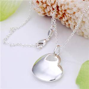 GORGEOUS 925 HEART PENDANT AND CHAIN WILL - MAKE AN IDEAL VALENTINE'S GIFT