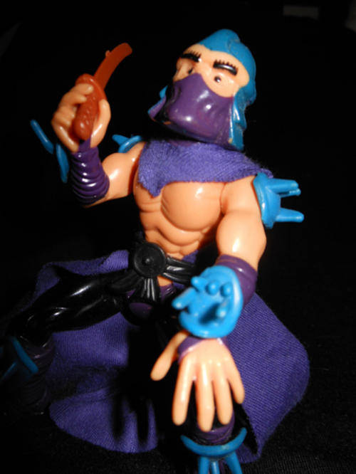 SHREDDER with CAPE INTACT! + weapon!