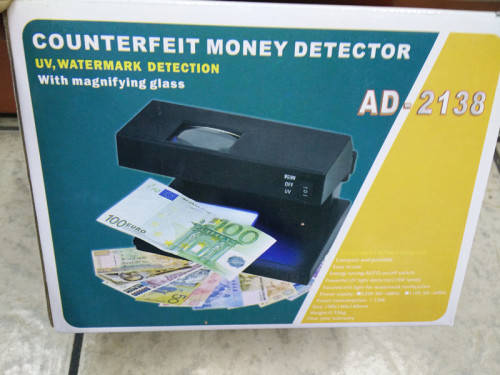 Ultraviolet Counterfeit Money Detector UV Light AD-2138