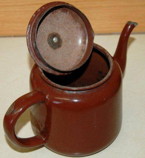 Brown Enamel Teapot - Height 160mm Base diameter 140mm